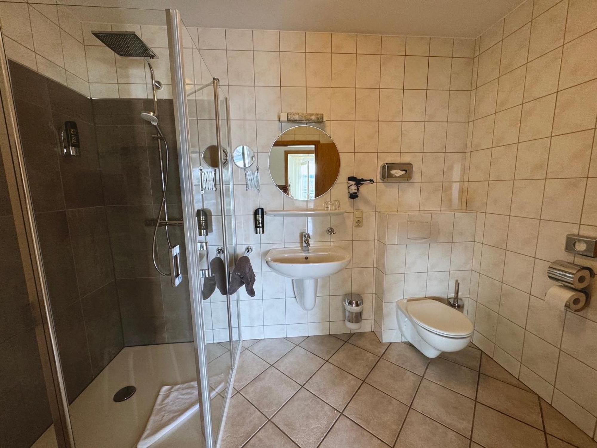 Schnuetgenhof Appartements Аттендорн Экстерьер фото